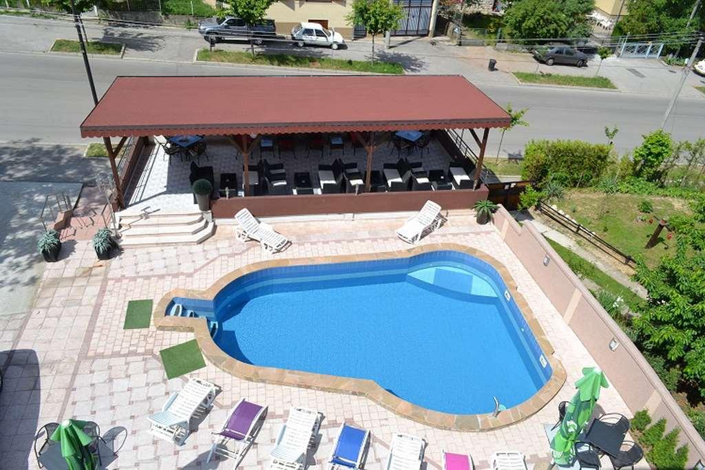Guesthouse Vila Dnd Niska Banja Instalações foto